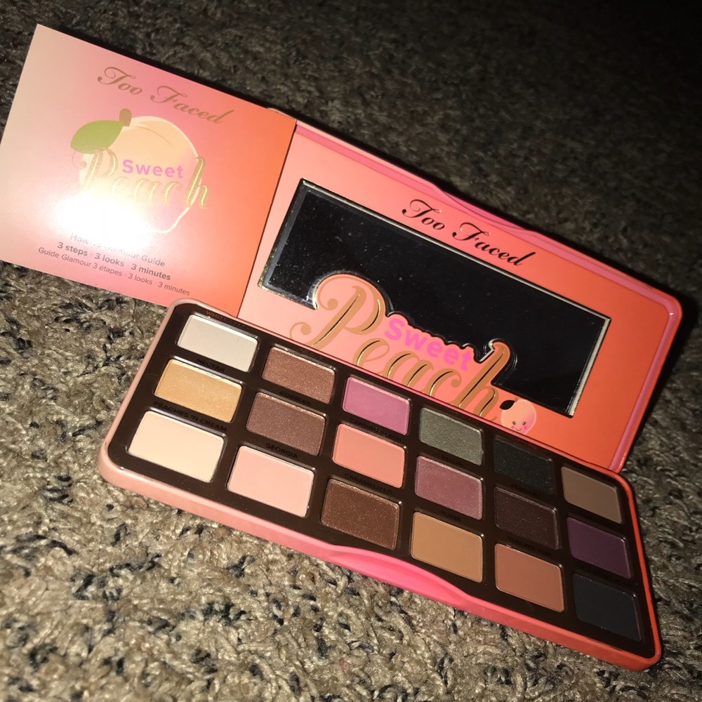 Too Faved Sweet Peach Palette